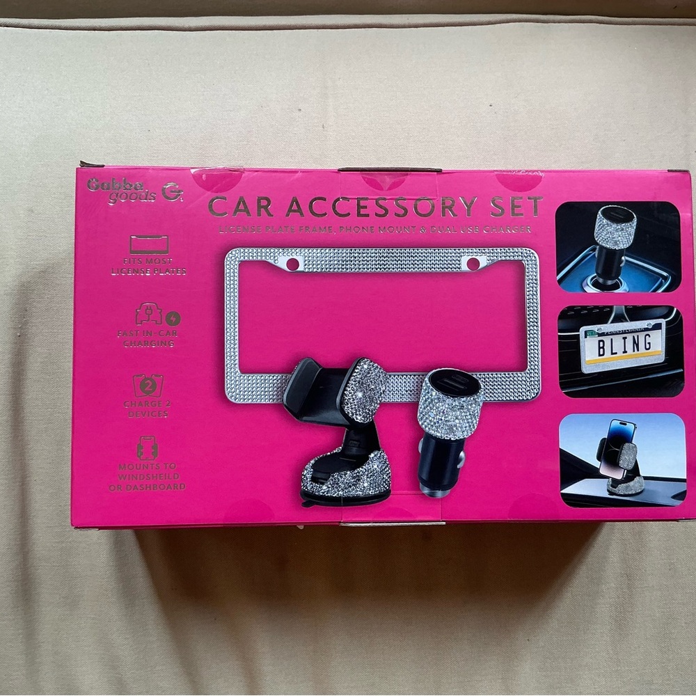 Gabba Goods Bling Car Accessory Set - Picture 2 of 3